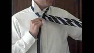How to Tie a Half Windsor Knot | Art of Manliness